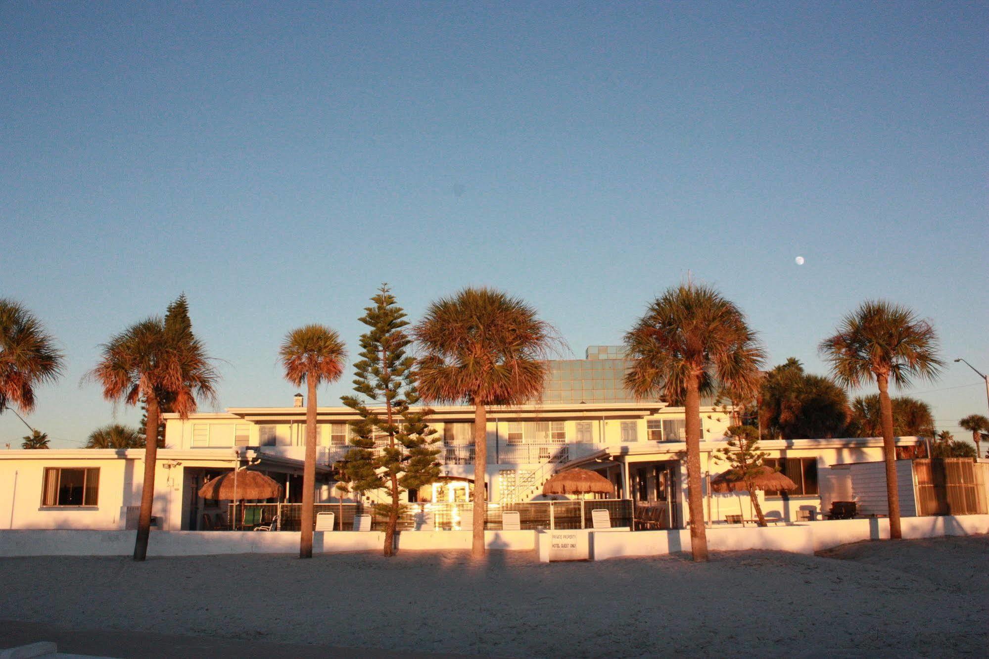 Ibeach Resort Treasure Island Exterior photo